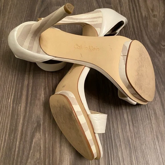 Calvin Klein Vivian heels 9.5 - Picture 7 of 8